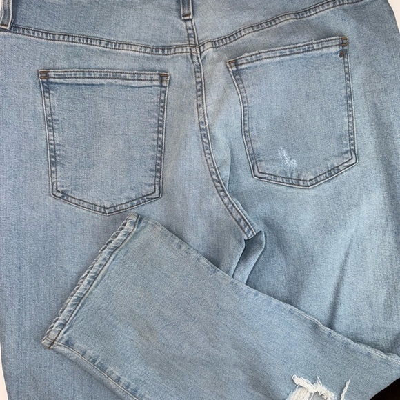 NWT Madewell Curvy Perfect Vintage Straight Jean Danby Wash: Knee-Rip Size 33P - Picture 14 of 17